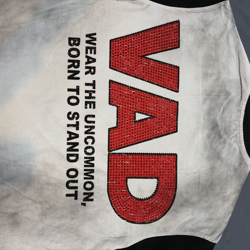 VARE ALL DAY Washed Contrast-Sleeve Graphic T-Shirt
