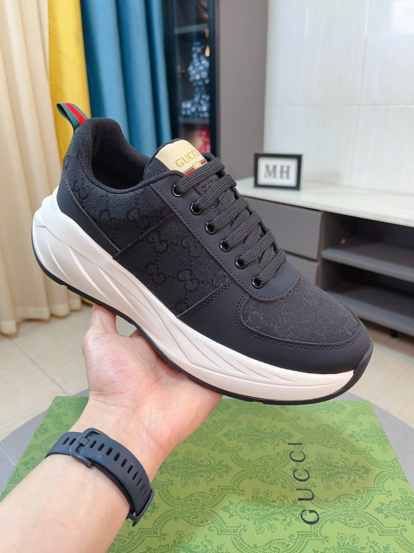 Gucci Men's Patterned Lace-Up Low-Top Sneakers