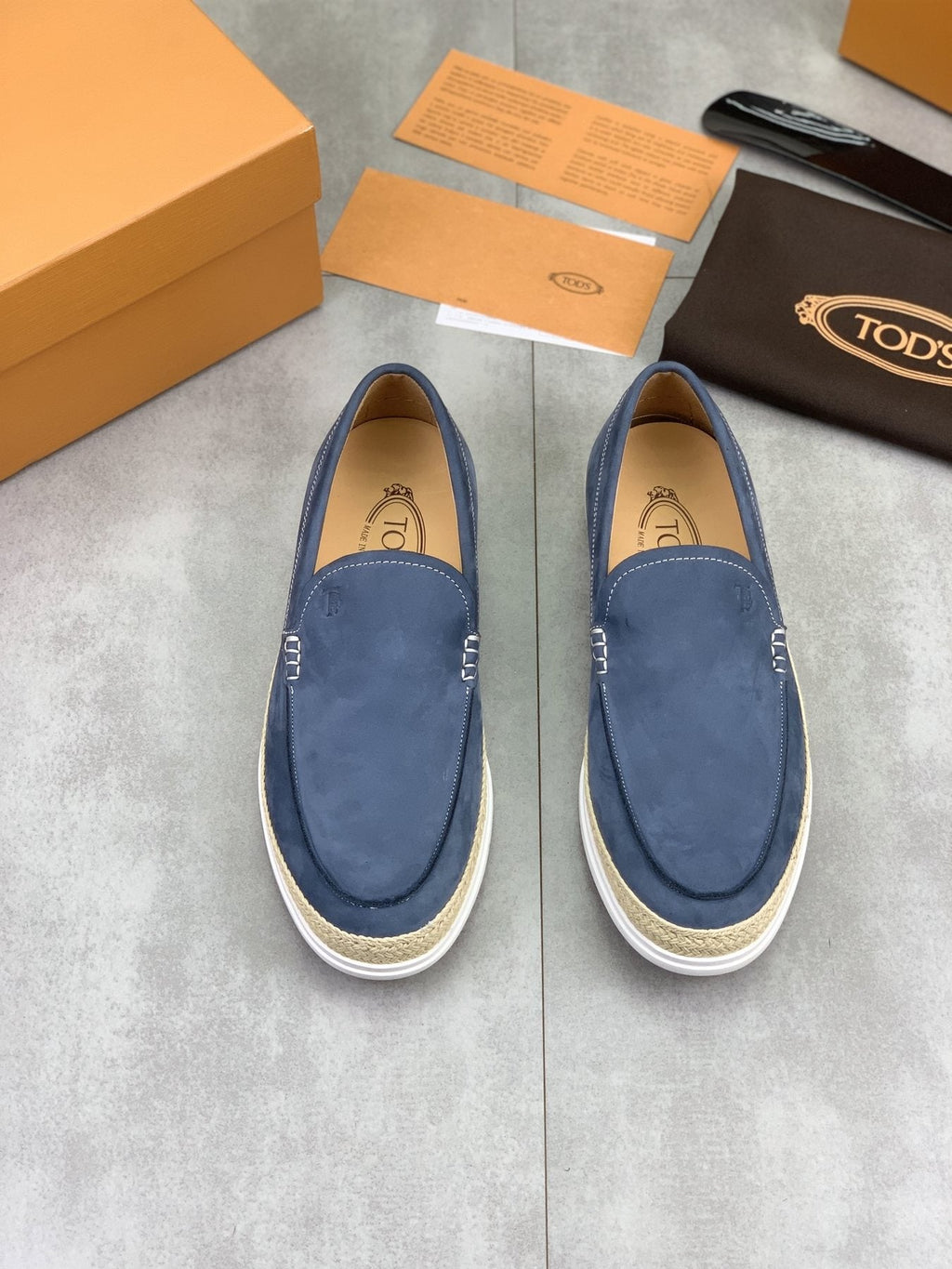 TOD'S Men's Raffia-Trim Driving Loafers